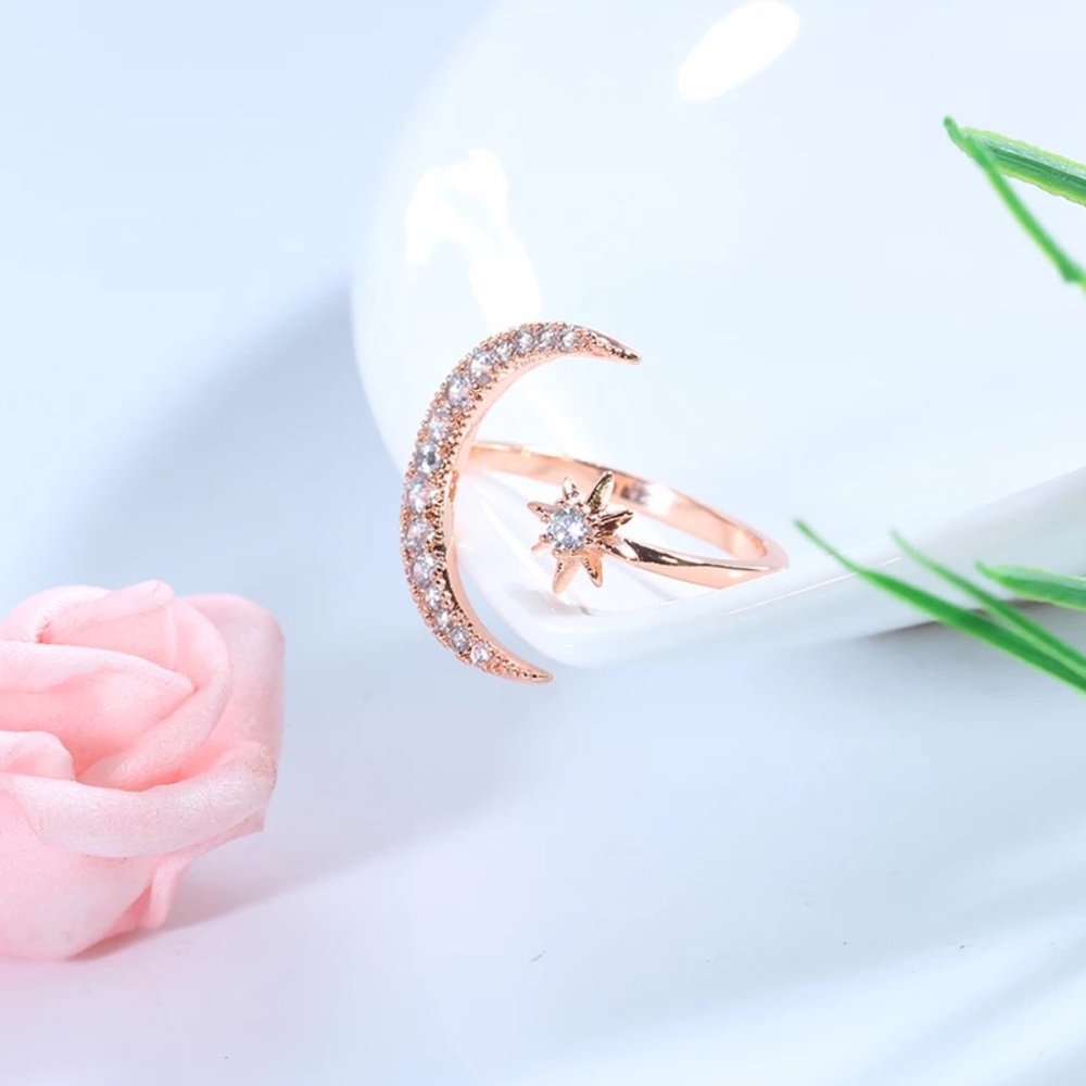 NEW 💎 Moon & Star Rose Gold Adjustable Ring - Picture 2 of 5